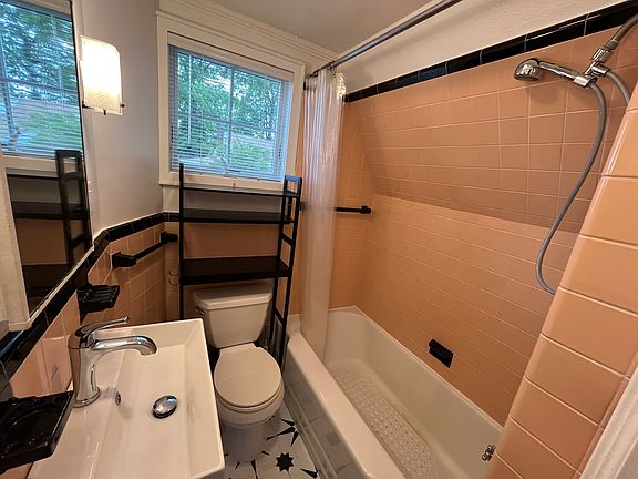 3rd image of 70 Morris St