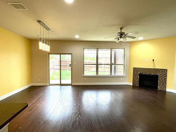 5th image of 2521 Jackson Dr