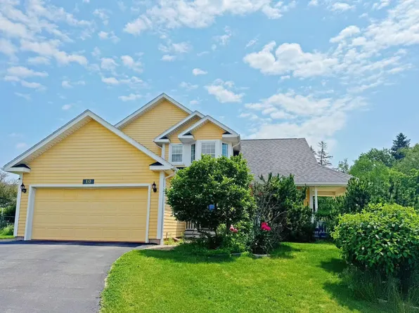 10 Eli Ct E, Charlottetown, PE C1E 2L4