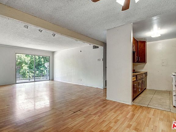 5th image of 5460 White Oak Ave Unit D102