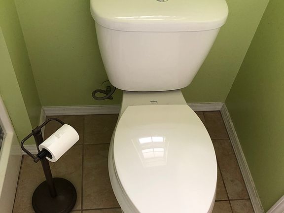 2nd image of 2300 Pearl Cir