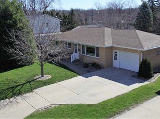 2633 Manor St, Waterloo, IA 50702