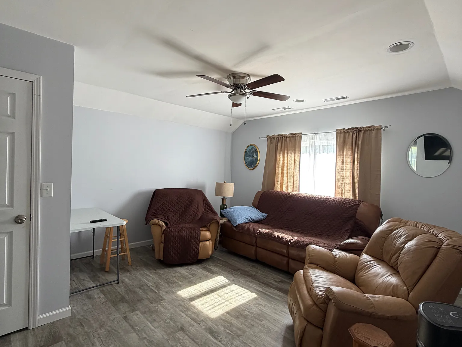 1 bed, 500 sqft, $1,200 — Photo 4