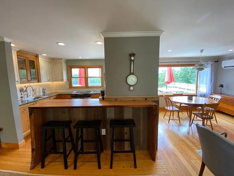 Open plan Breakfast bar, Kitchen, Dining & Living areas