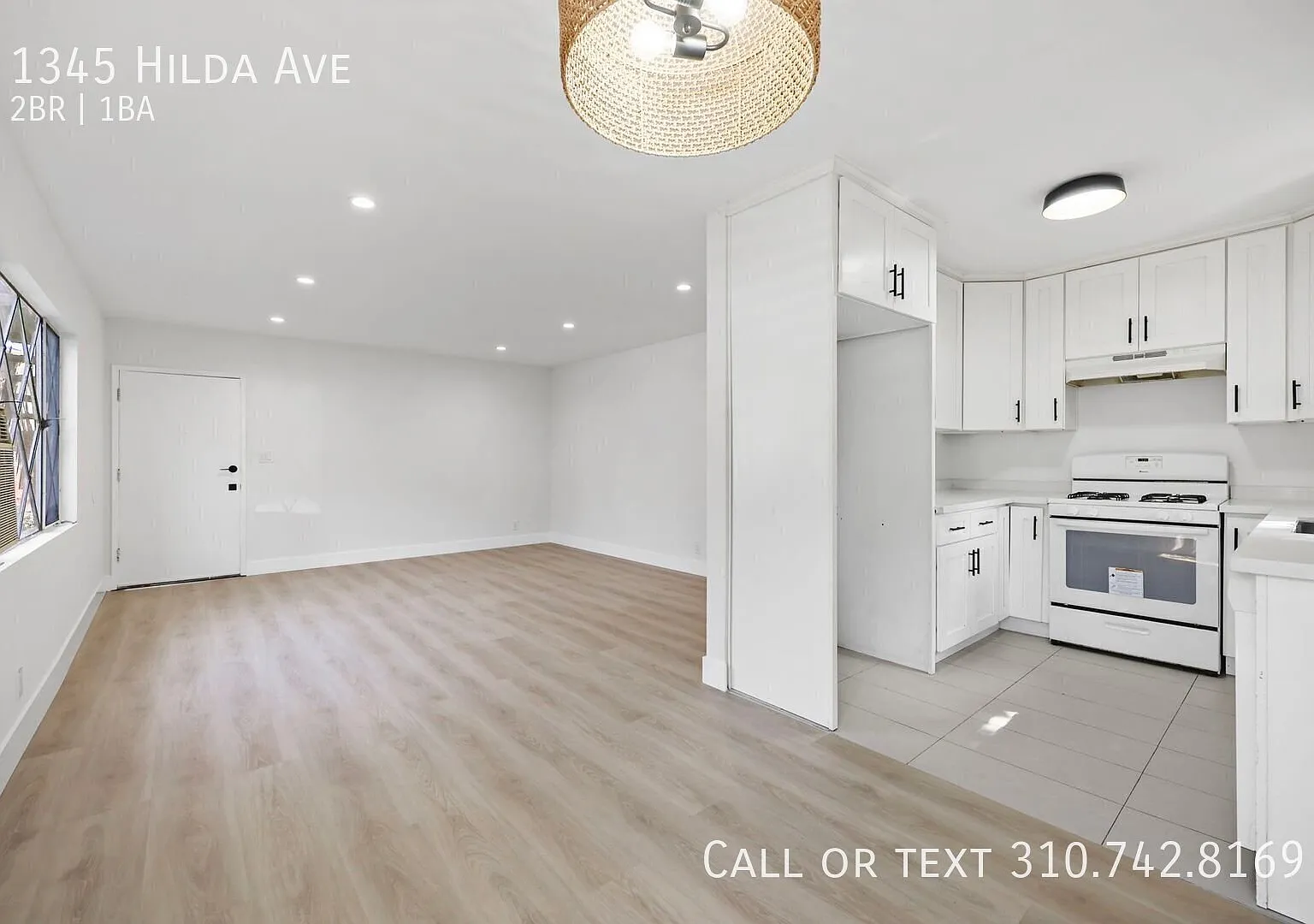 $2,695/month | Large Lower 2 Bed / 1 Bath | Private Patio | In-Unit Washer & Dryer | A/C | Parkin... — Photo 4