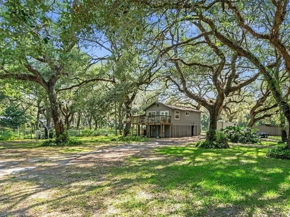 3418 Sandy Dr, Zephyrhills, FL 33541