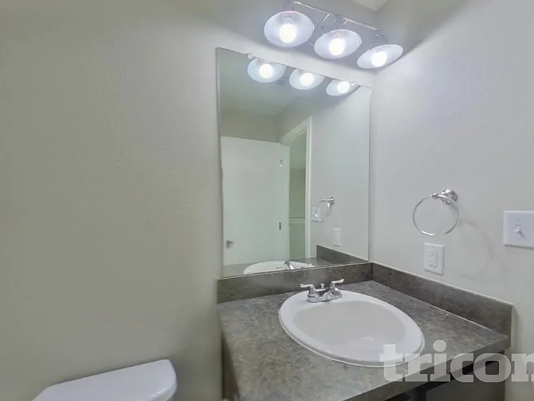 15102 Verela Dr — Photo 13