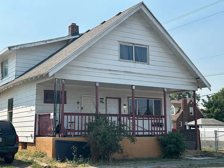 NE Spokane 2 bedroom apartment (Fresh paint and flooring) — Photo 8