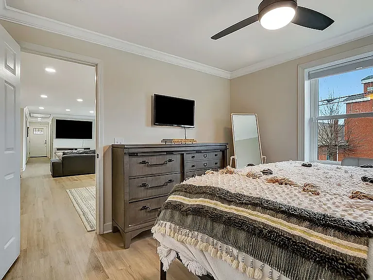 312 Rebecca St — Photo 25