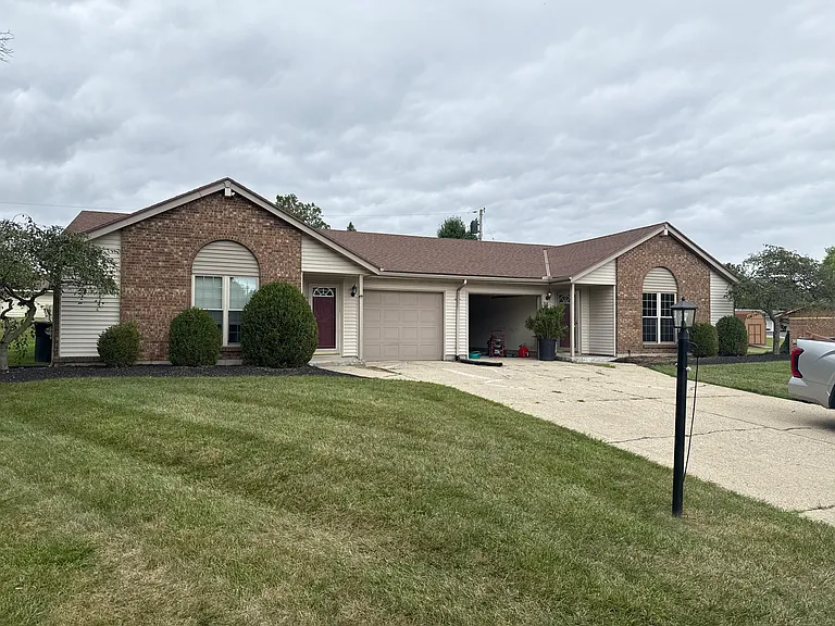 7773 Sterling Pl — Photo 1