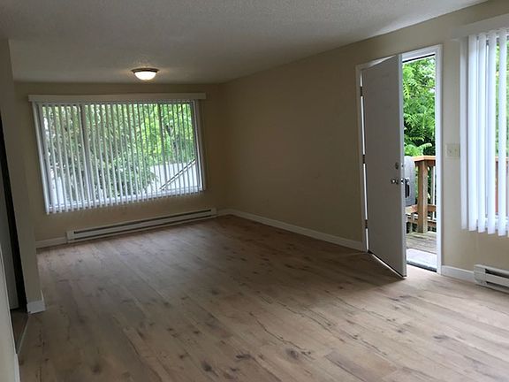 3rd image of 131-169 Salem Heights Ave SE #139