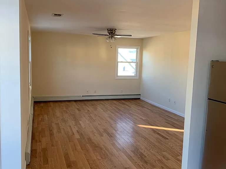 46 Adams Ave #2 — Photo 3