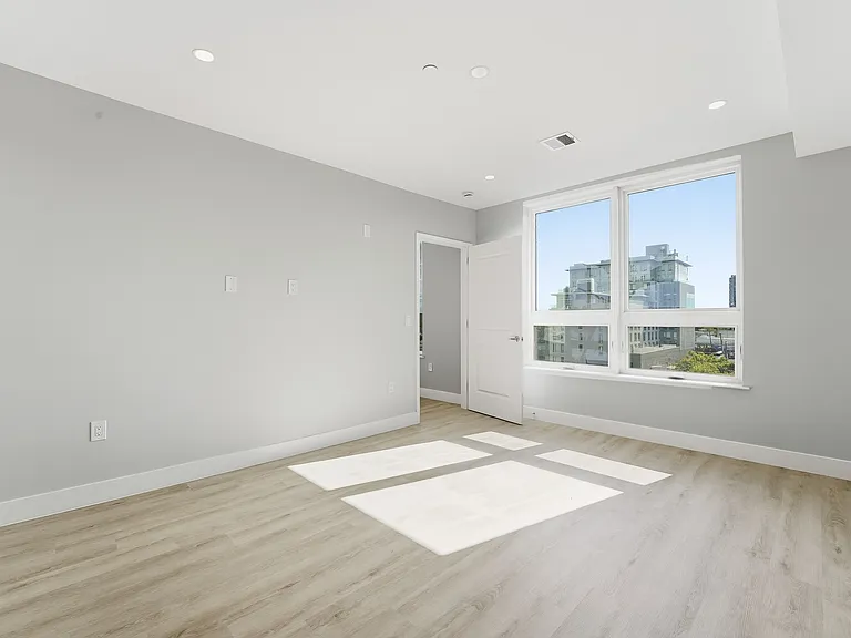 Skylar Lofts JC — Photo 41