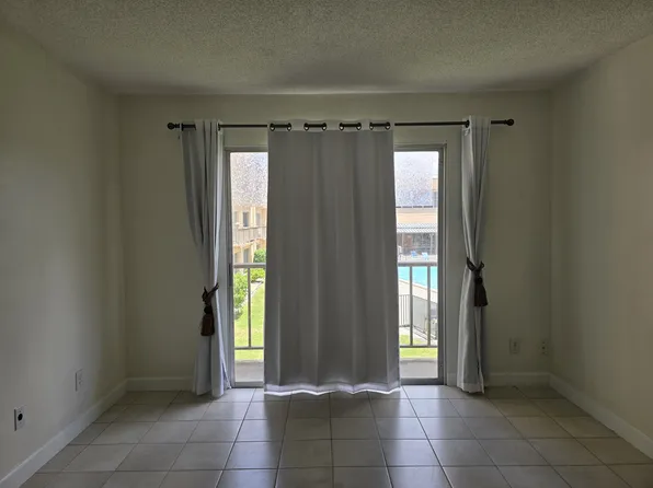 5820 N Church Ave Unit 247, Tampa, FL 33614