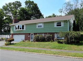131 Cables Ave, Waterbury, CT 06710