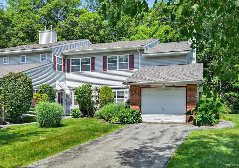 226 Eagleton Dr