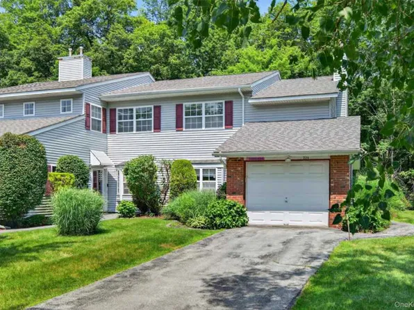 226 Eagleton Dr, Monroe, NY 10950