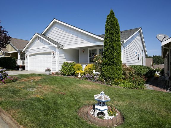 2nd image of 478 NW 12th Loop