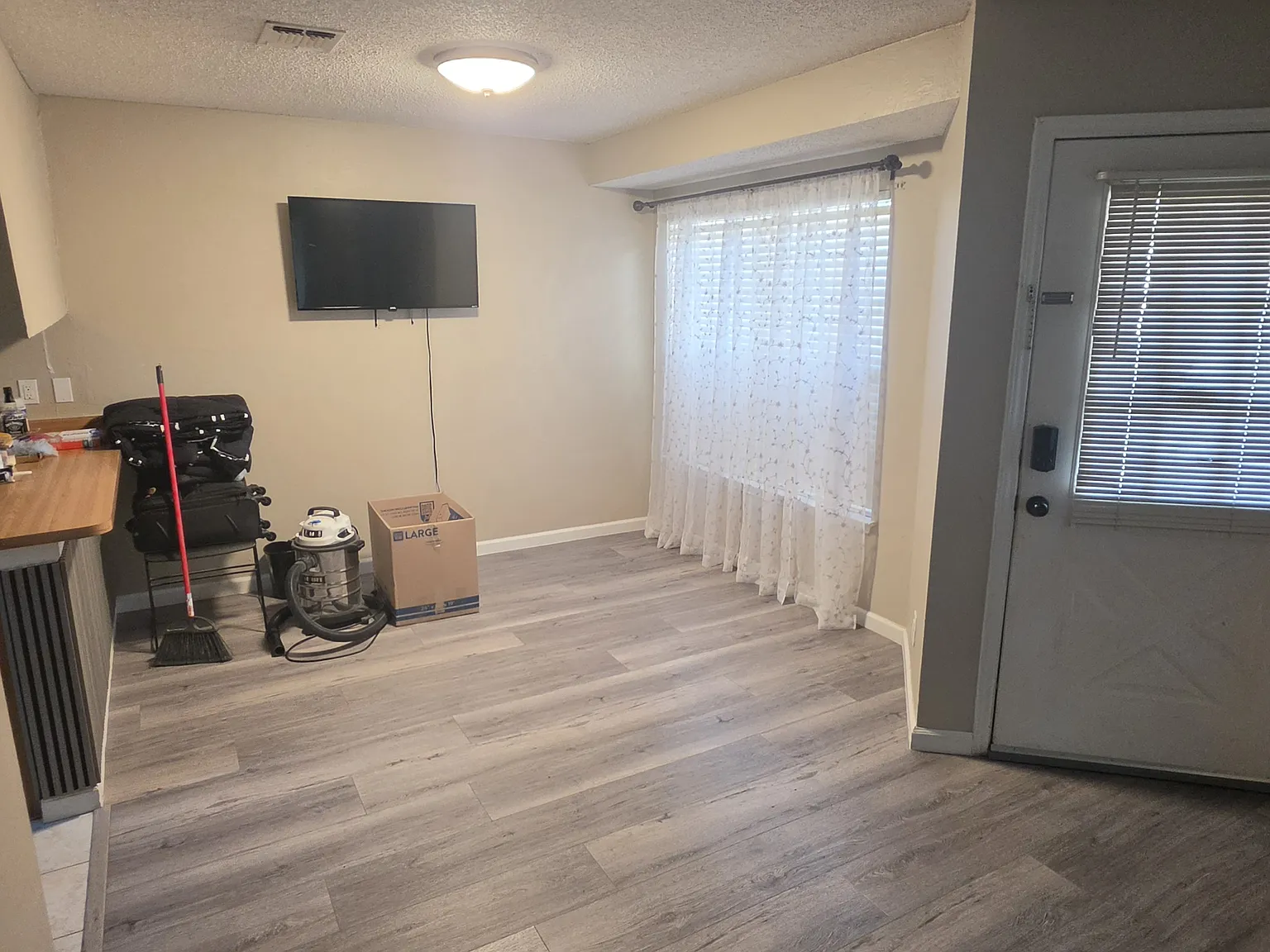 3 bed, 1454 sqft, $1,500 — Photo 4
