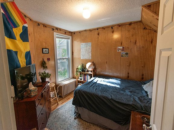 Main Level Bedroom / Office