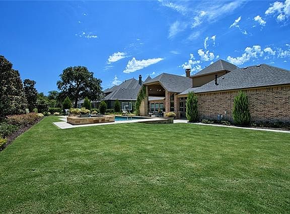 5th image of 1013 Tennyson Dr