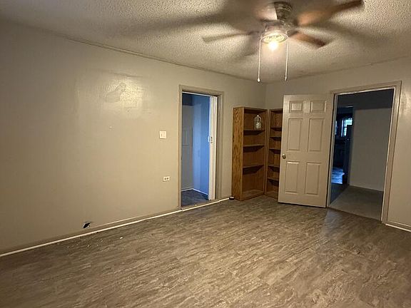 11th image of 103 W Thomas St