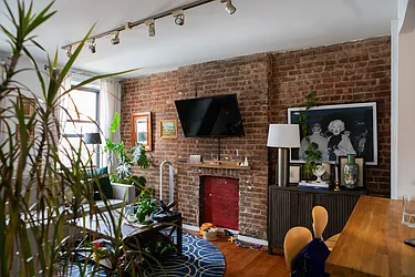 Rented by Roselyn  Fortuna LLC