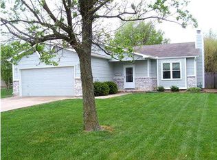 527 Deerfield Cir, Valley Center, KS 67147