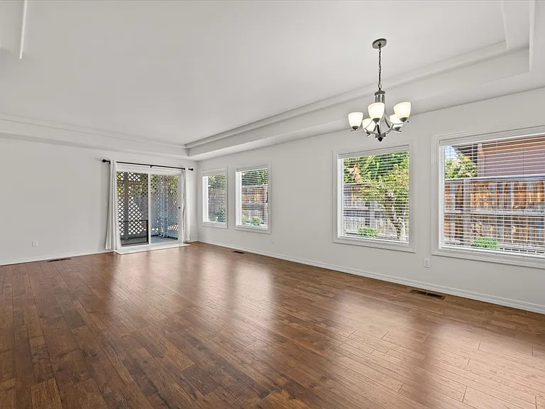 2485 Greenfield Ct — Photo 11