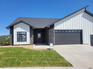 1214 Pinnacle Ct, Rapid City, SD 57701