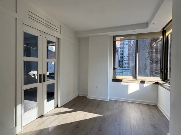 35 West 33rd Street image 1 of 24