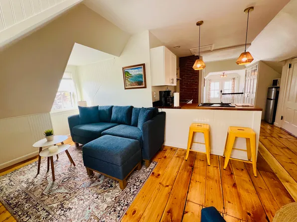 553 Shore Rd #3, Cape Elizabeth, ME 04107