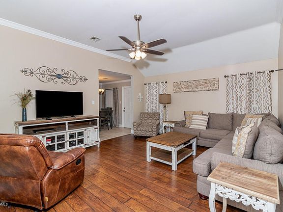 2nd image of 202 Cheshire Cir