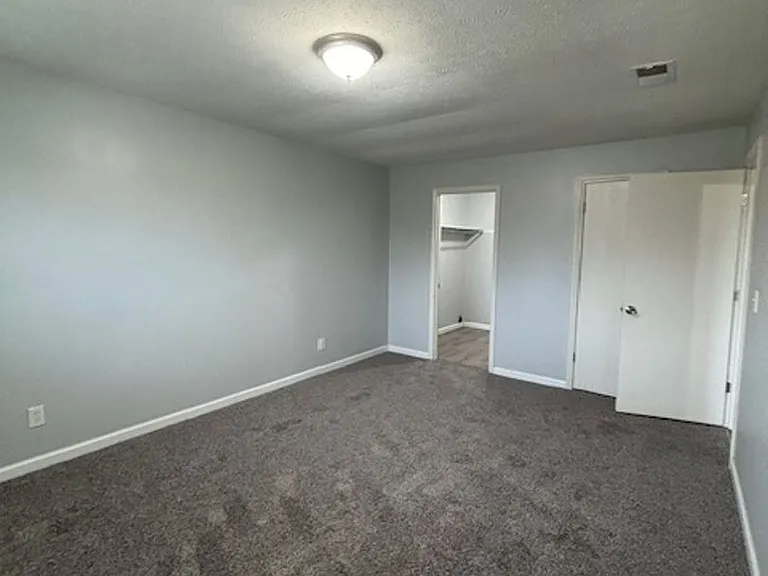 608 N Woodland Dr — Photo 14