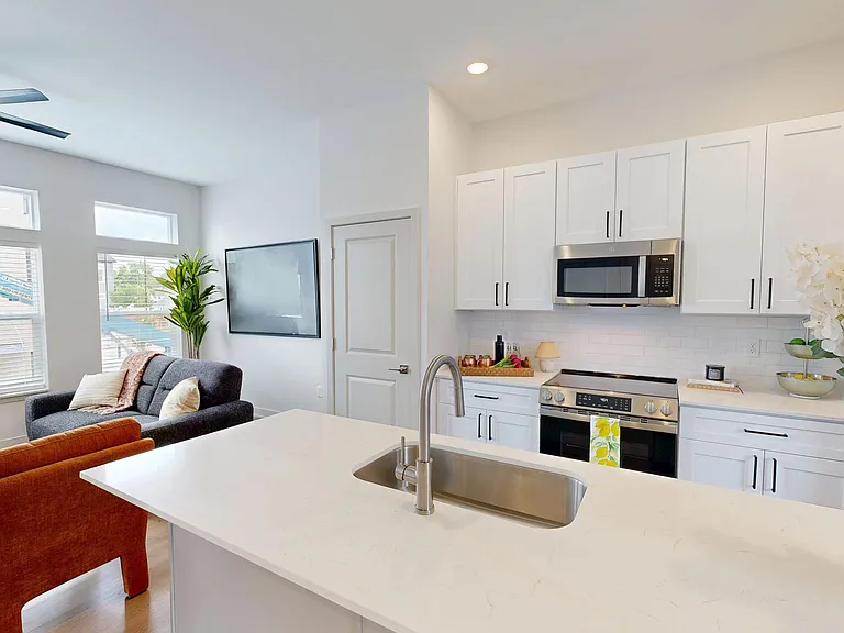 Factory 52 Townhomes — Photo 42