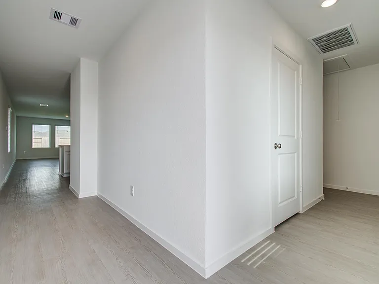 18054 Le Gotte Ln — Photo 4