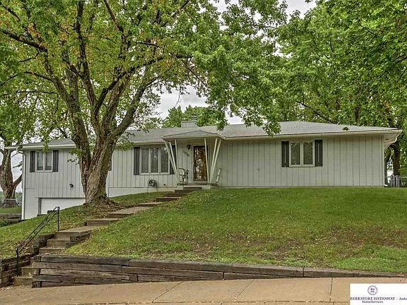 2nd image of 7070 Corby St