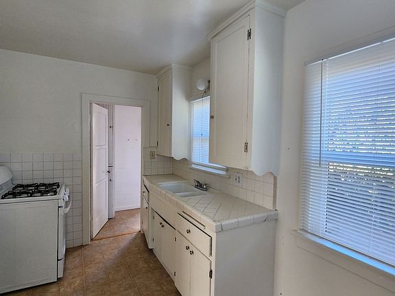 2nd image of 645 N Huntington Blvd #645.5