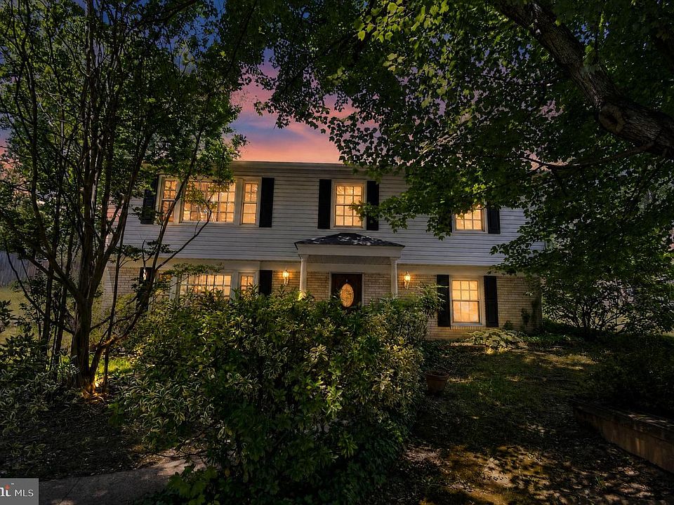 1st image of 7941 Harwood Pl