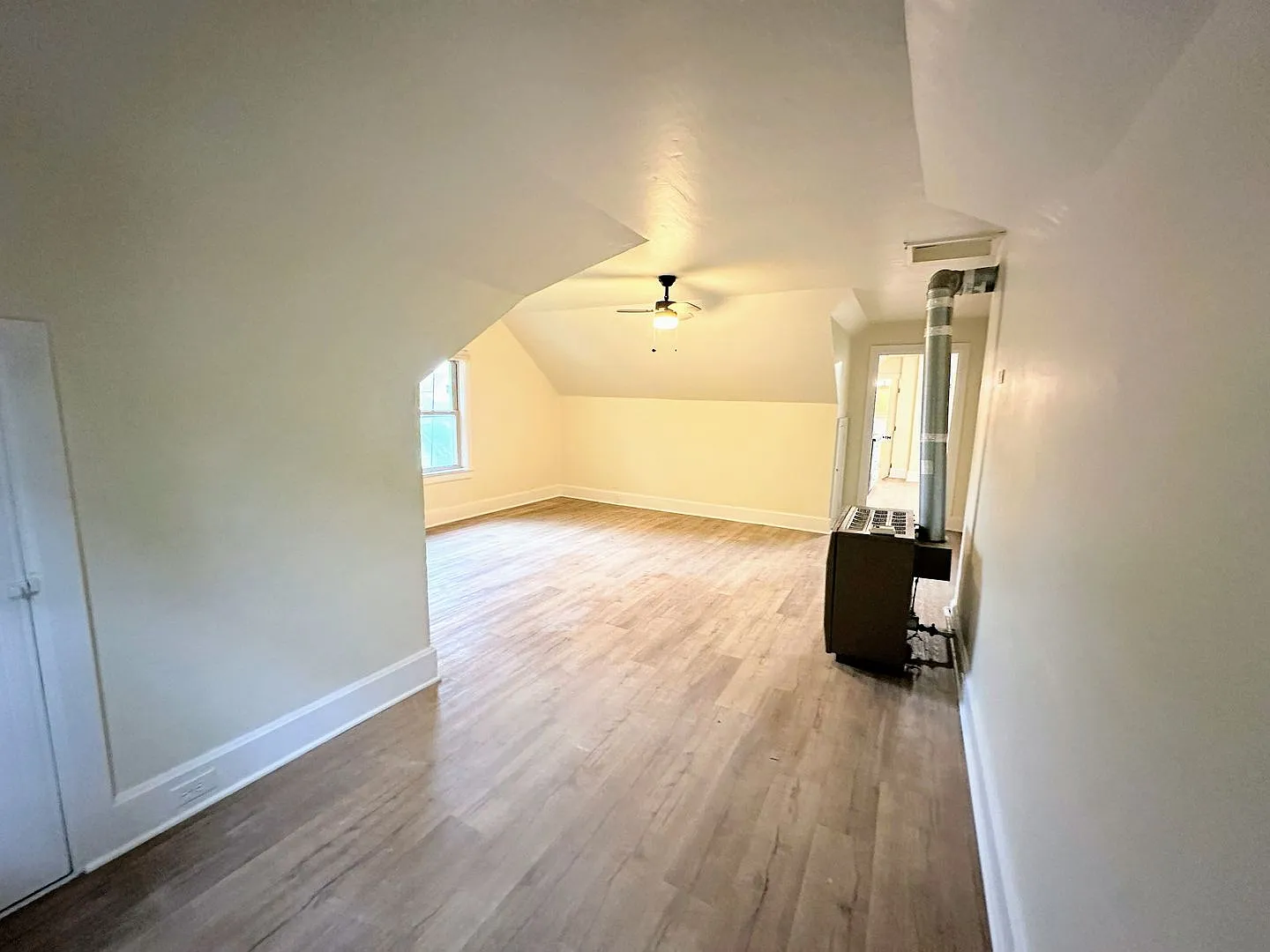 1816 Wollmer Street — Photo 3