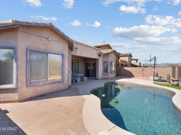 8120 N Wayward Star Dr, Tucson, AZ 85743
