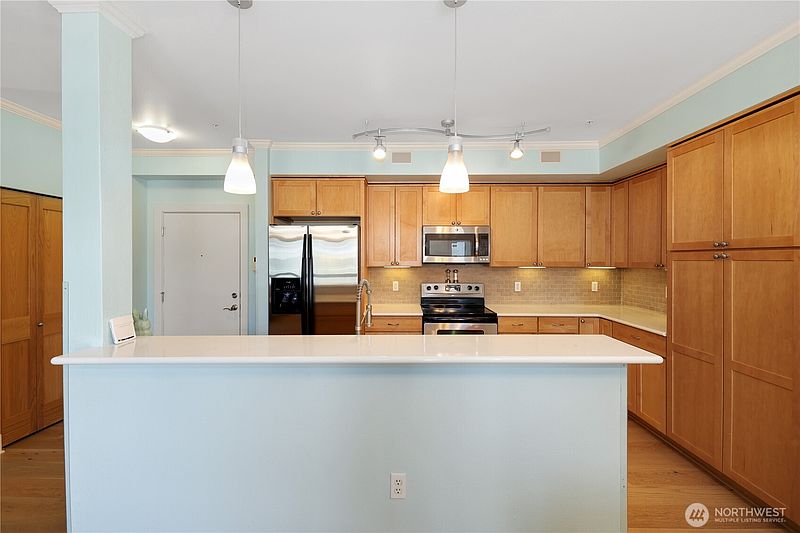 4th image of 1501 Tacoma Avenue S #212