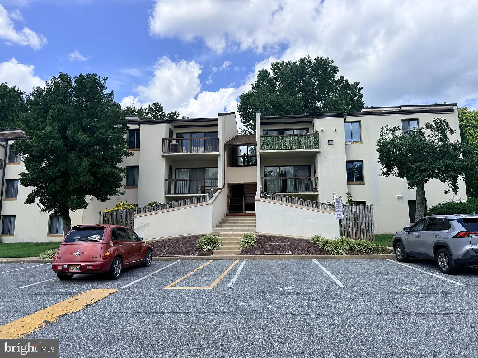 Treetop Condo — Photo 1