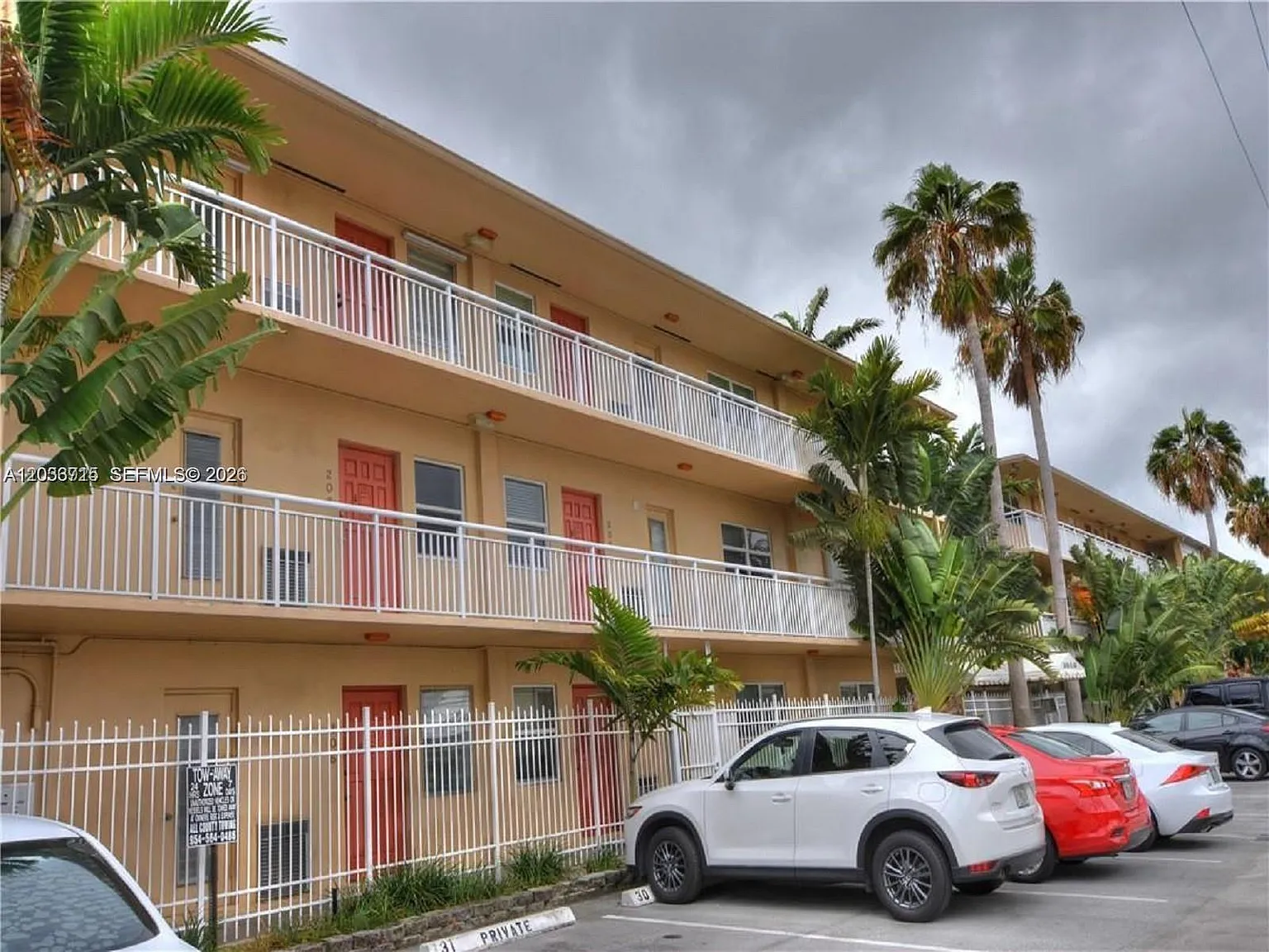 Marina Del Mar Condo — Photo 2