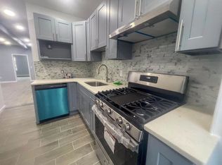 213 Martin Luther King Jr Dr #2, Jersey City, NJ 07305