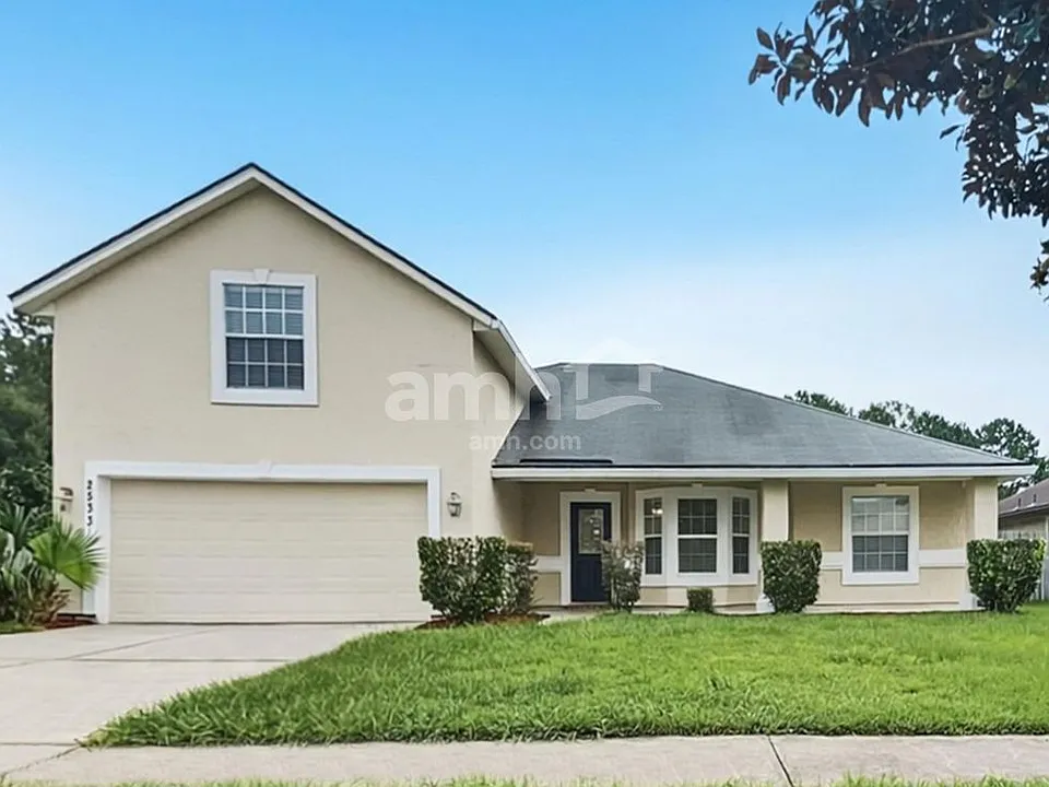 2533 Royal Pointe Dr