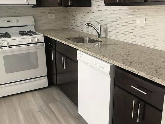 2nd image of 6756 N Sauganash Ave #Gs