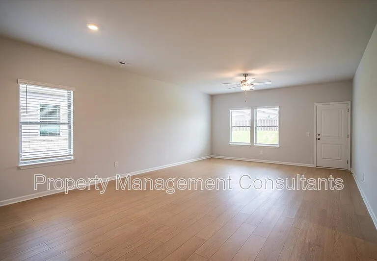 22821 Dashwood Ln — Photo 17