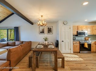 125 Cross Country Ln, Tannersville, PA