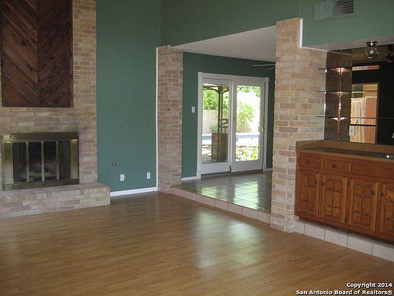 4th image of 14902 Elm Park Dr